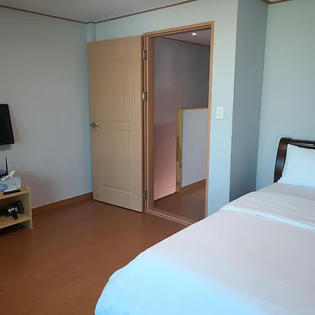 The Some Pension Seogwipo Exterior photo